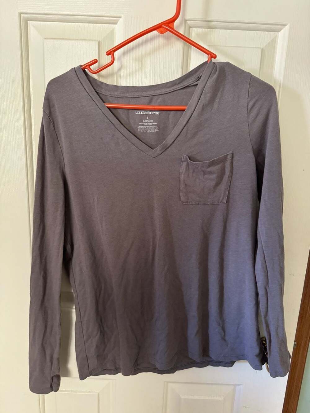 Liz Claiborne Sleepwear Long Sleeve V-Neck Pocket Tee Size S Gray